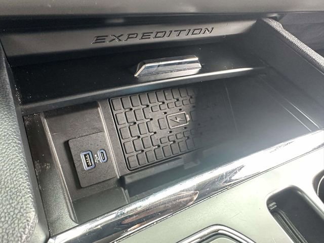 Used 2024 Ford Expedition XLT image 21