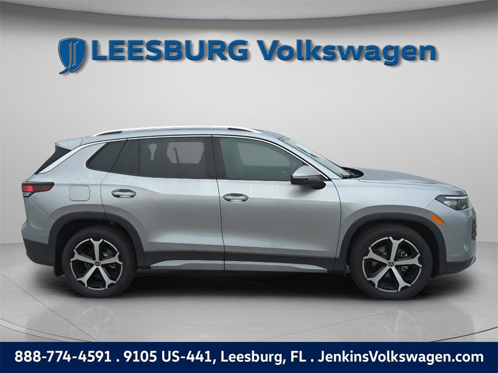 New 2026 Volkswagen Tiguan SE image 3