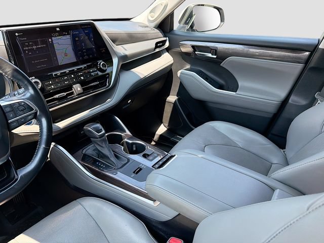 Used 2021 Toyota Highlander Platinum AWD/4WD image 24