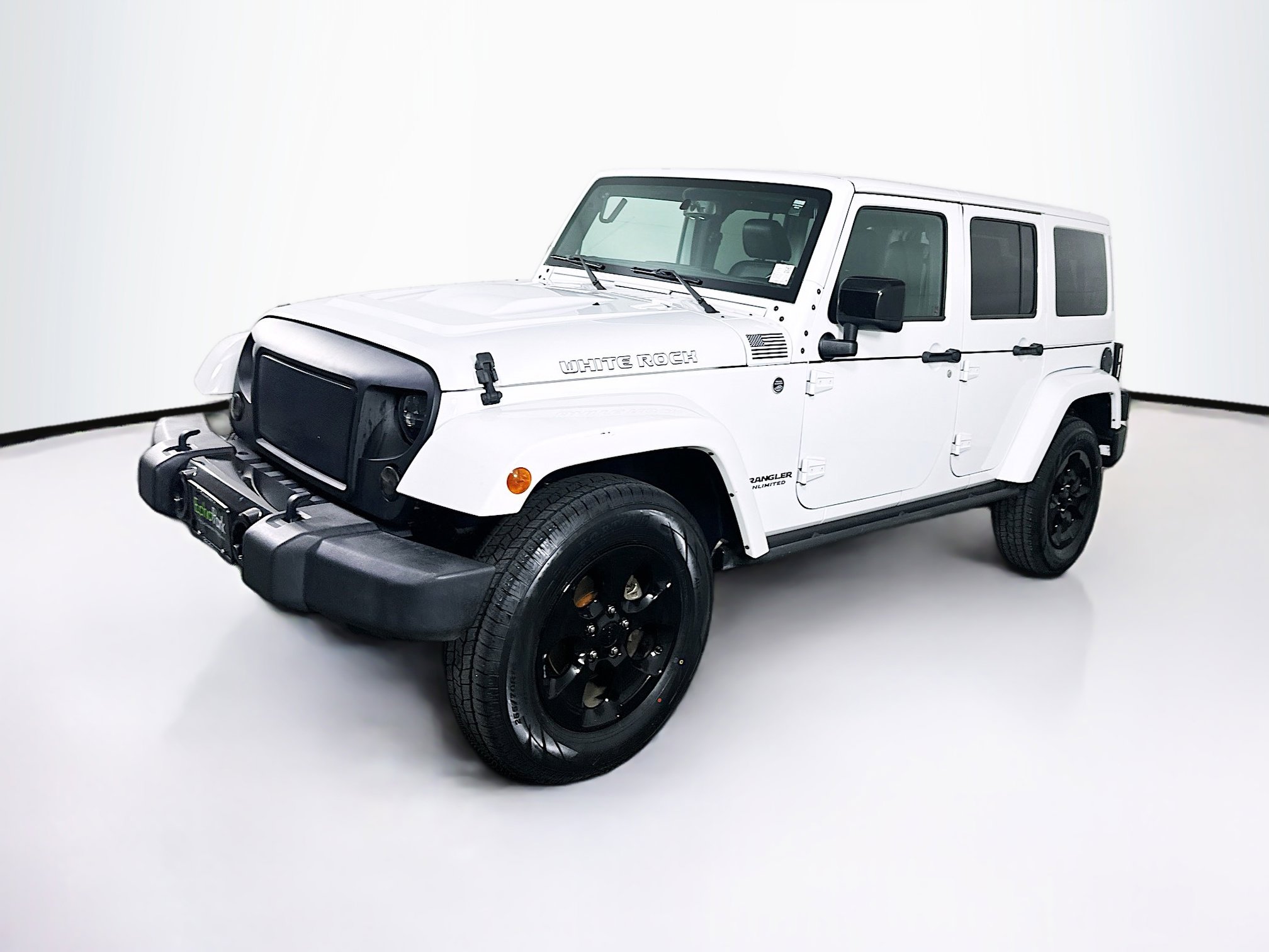 Used 2015 Jeep Wrangler Altitude image 3