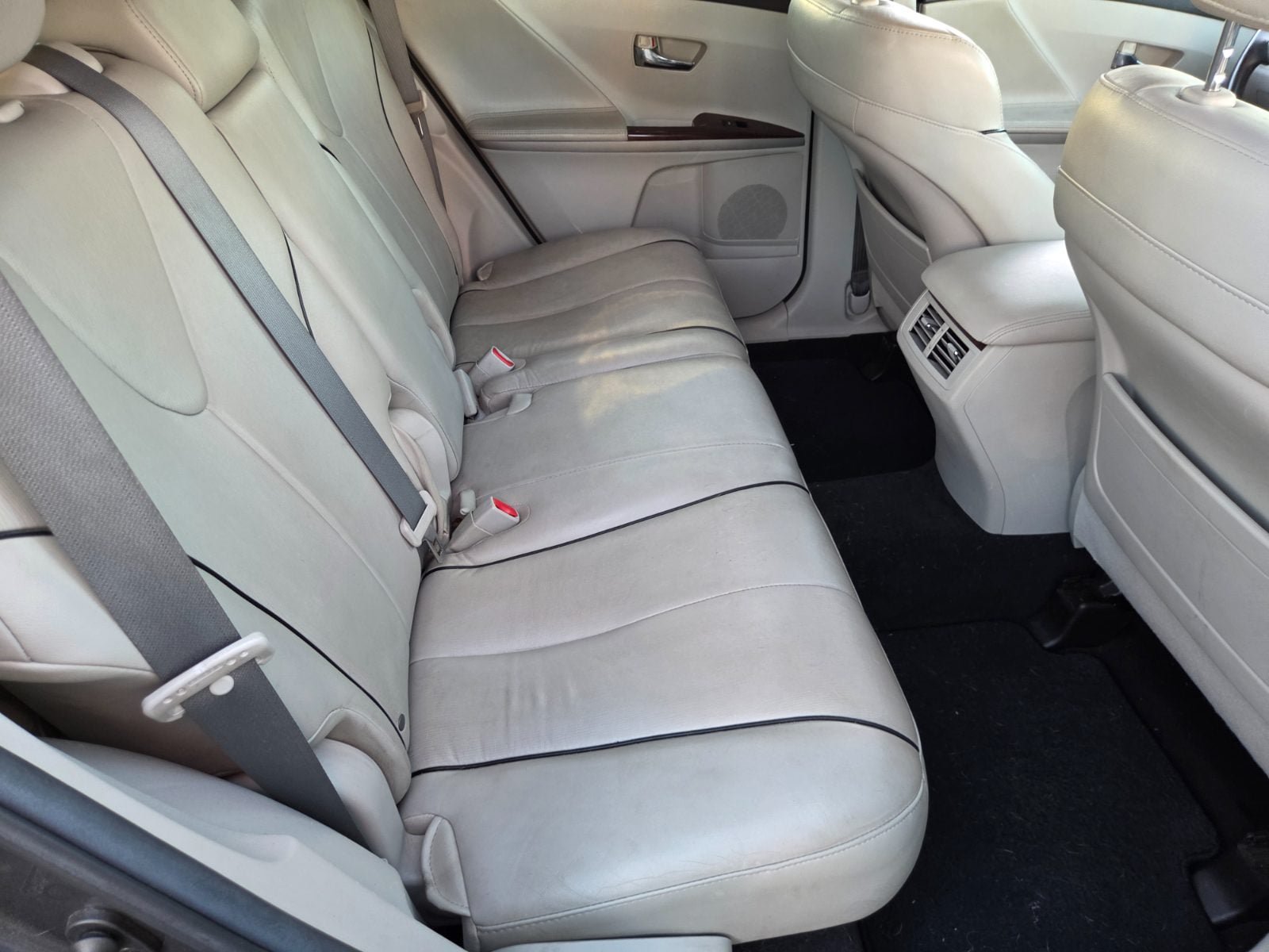 Used 2012 Toyota Venza XLE FWD image 13
