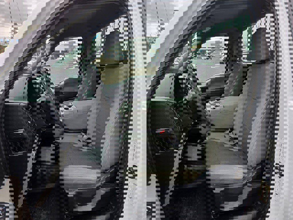 Used 2016 Ford F150 XL w/ Equipment Group 101A Mid image 4