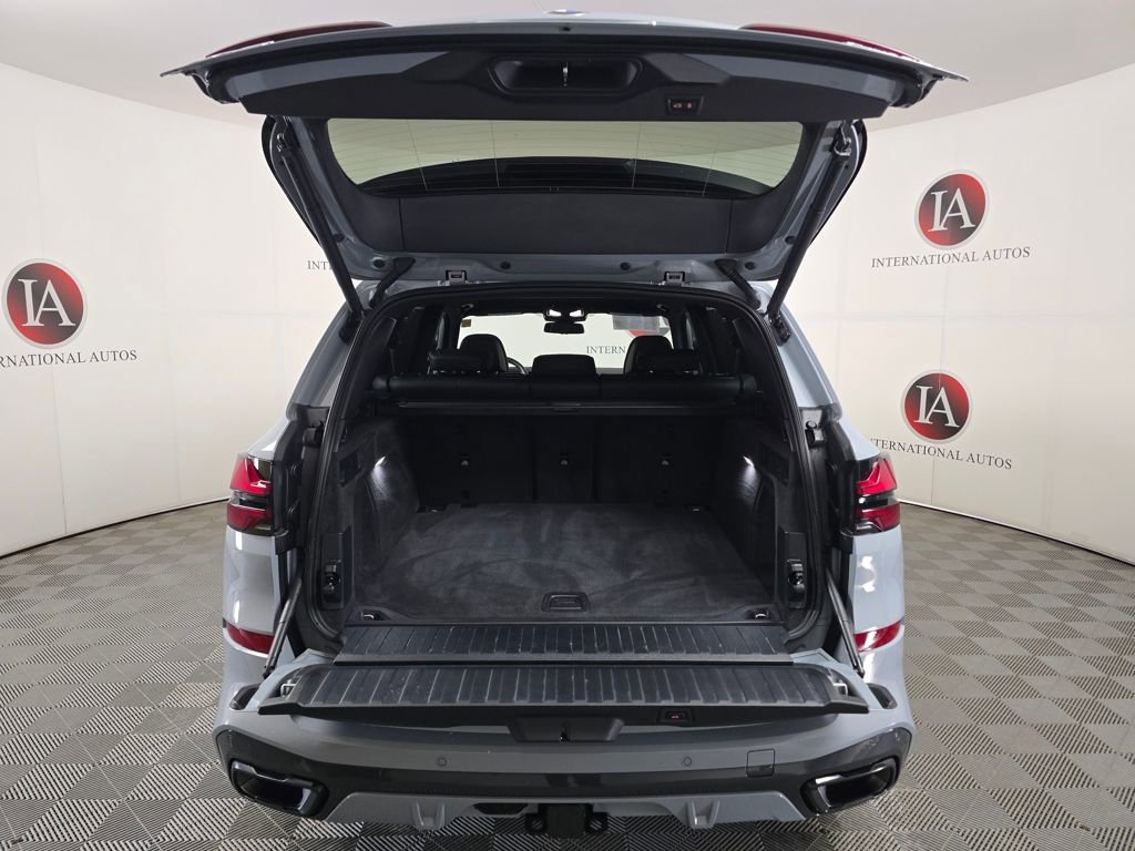 Certified 2025 BMW X5 xDrive40i w/ Executive Package image 10