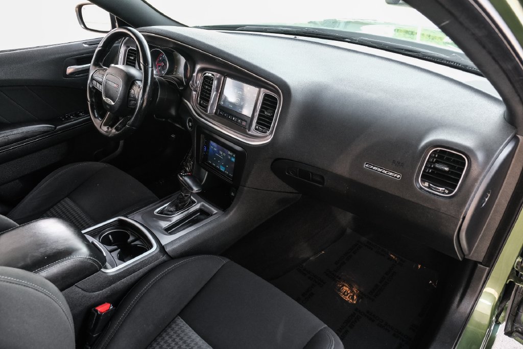 Used 2020 Dodge Charger R/T RWD image 9