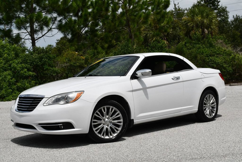 Used 2012 Chrysler 200 Limited FWD image 26