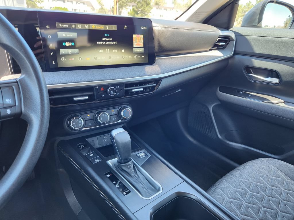 Certified 2025 Nissan Kicks SV AWD/4WD image 15