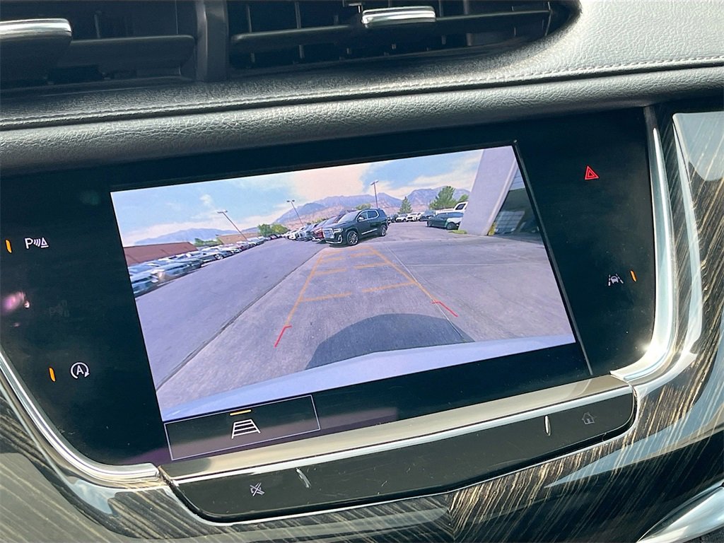 Used 2022 Cadillac XT6 Premium Luxury image 14