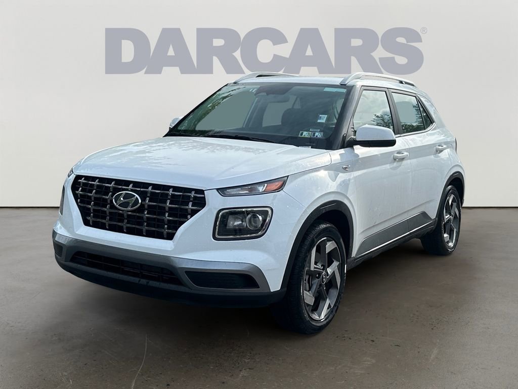 Used 2025 Hyundai Venue SEL FWD image 3