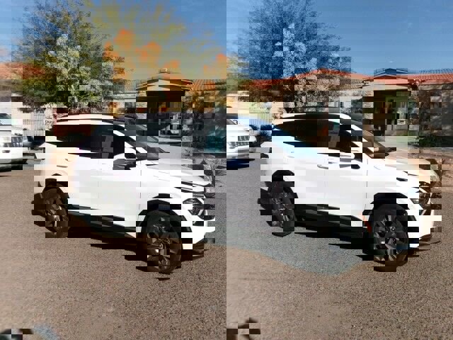 Used 2025 Kia Sportage SX image 6