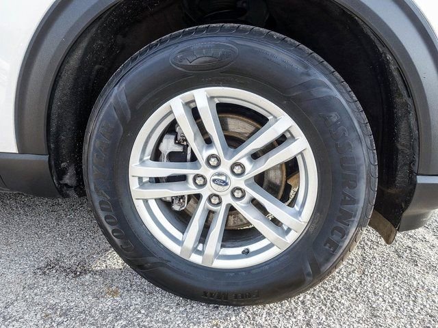 Used 2020 Ford Explorer XLT w/ Comfort Package image 23