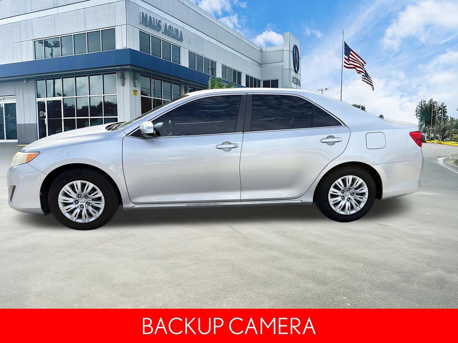 Used 2014 Toyota Camry LE FWD image 7