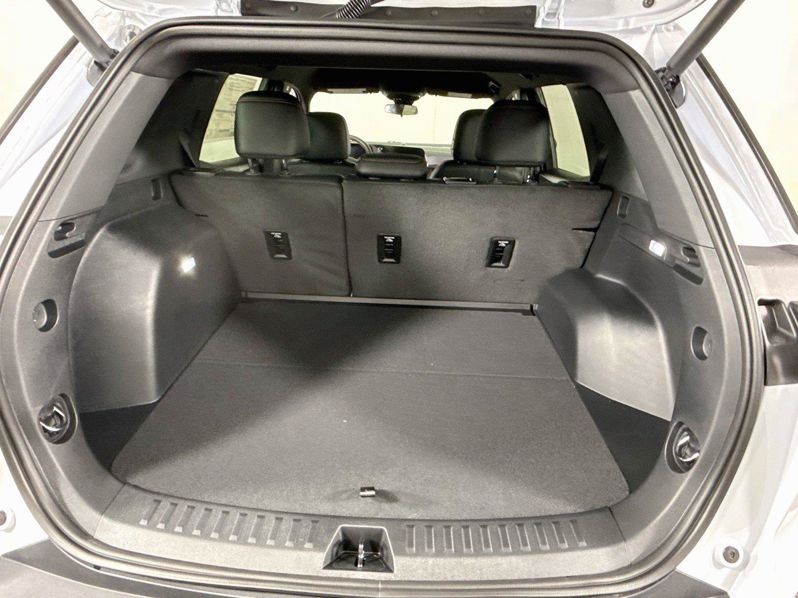 New 2027 Chevrolet Equinox RS w/ Convenience Package III AWD/4WD image 19