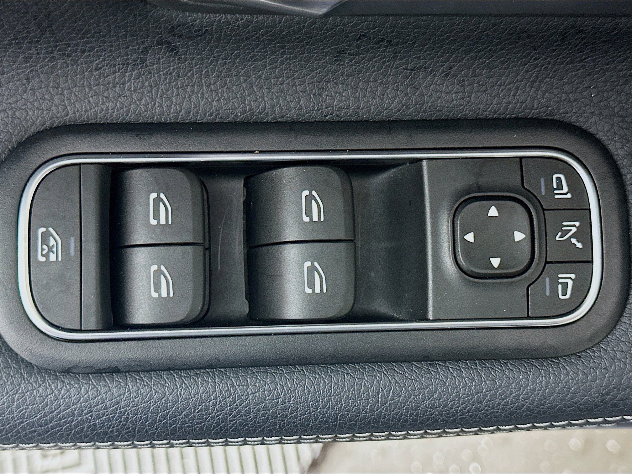 Used 2025 Mercedes-Benz CLA 250 4MATIC image 15