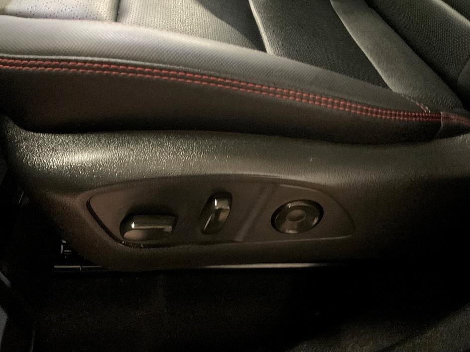 Used 2025 Chevrolet Traverse RS w/ LPO, Floor Liner Package image 17