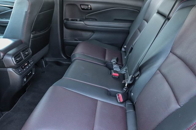Used 2024 Honda Passport Black Edition image 18