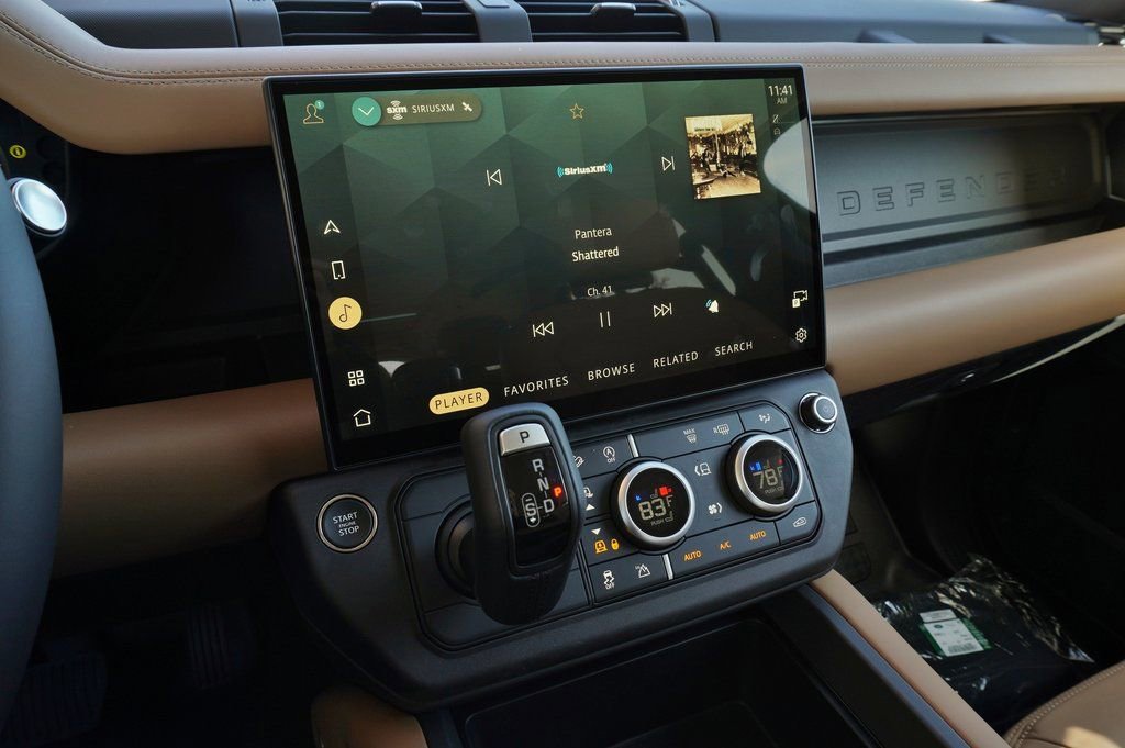 New 2026 Land Rover Defender 130 X-Dynamic SE image 20