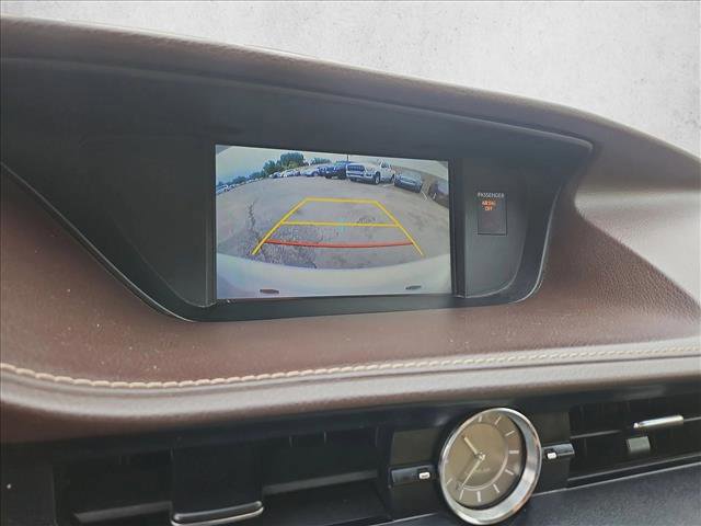 Used 2016 Lexus ES 350 w/ Navigation System Package FWD image 5