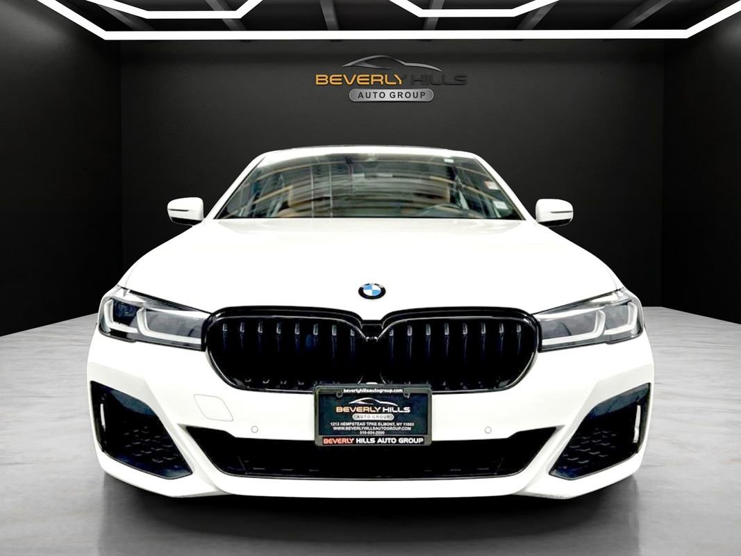 Used 2022 BMW 530i xDrive w/ M Sport Package image 8