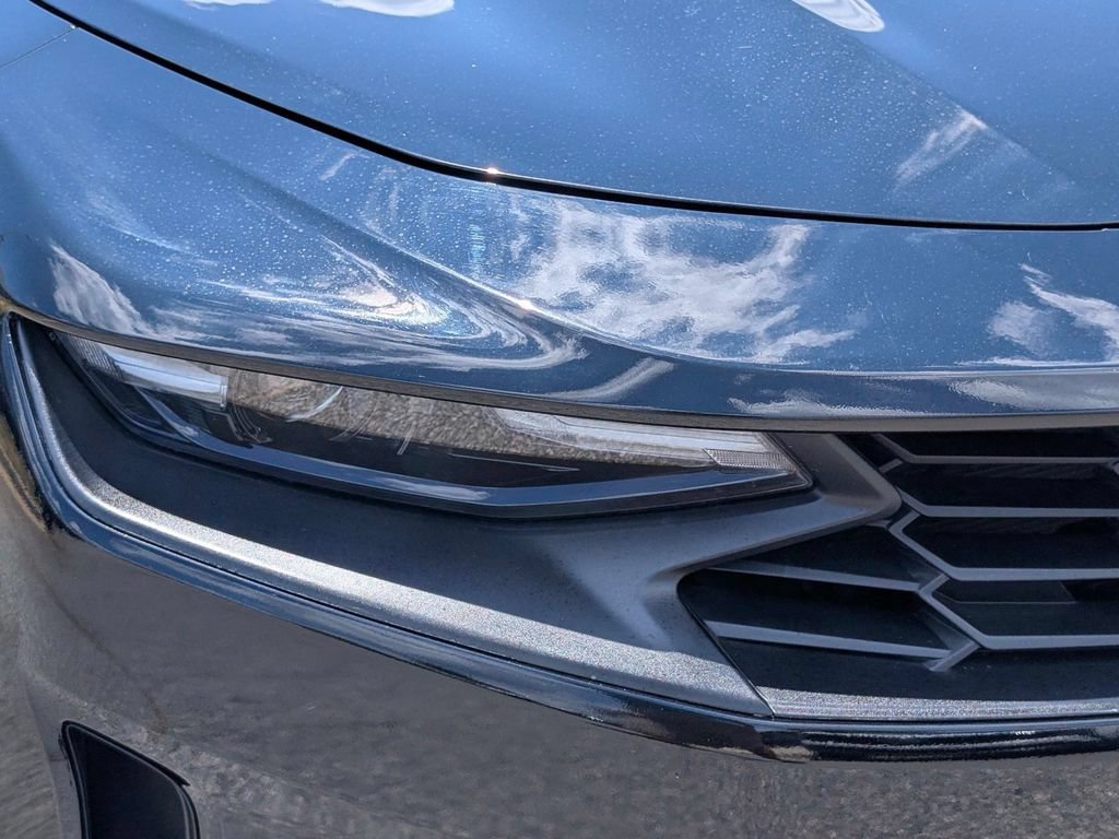 Used 2024 Chevrolet Camaro LT RWD image 3