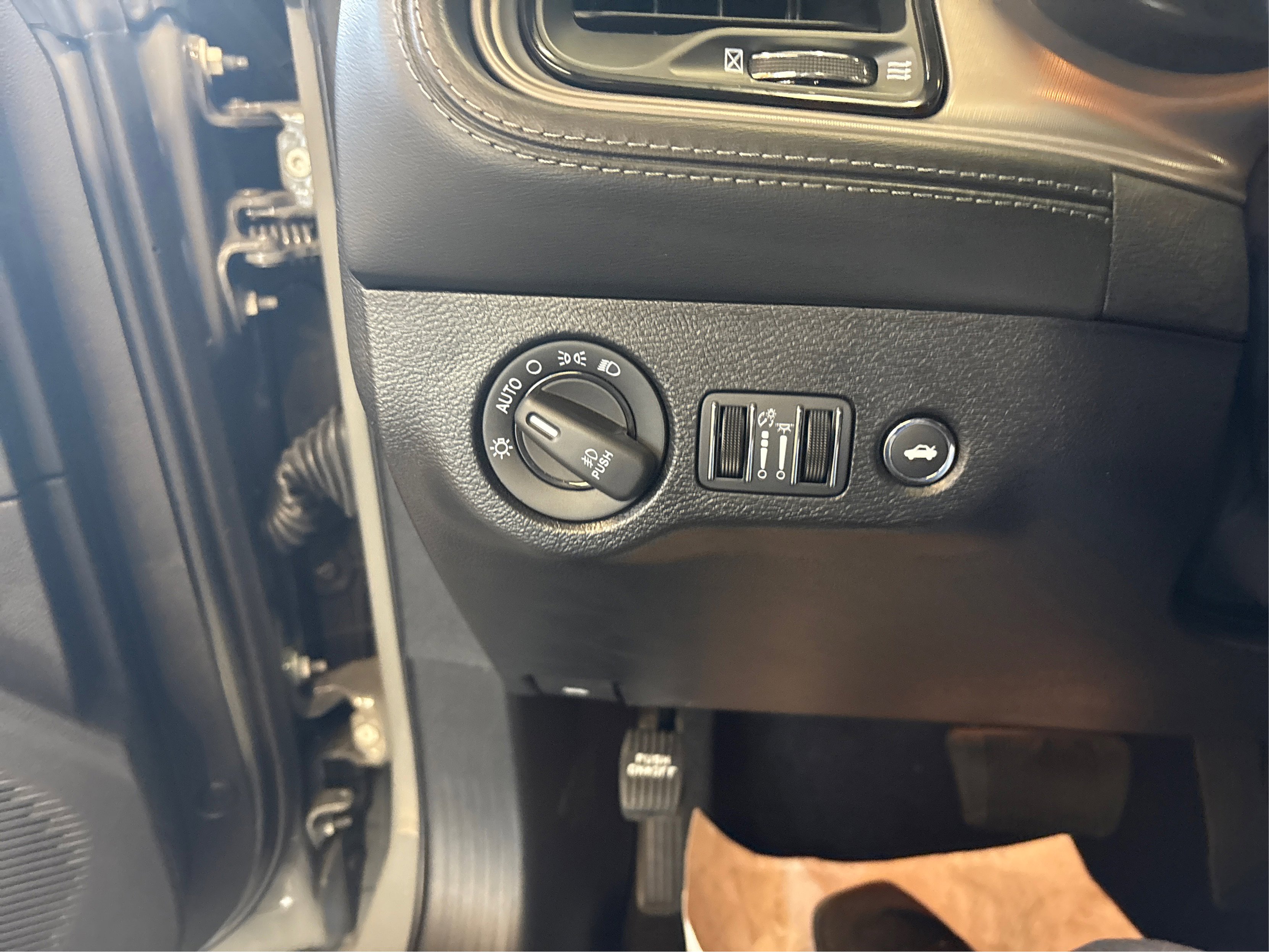 Used 2023 Dodge Challenger R/T Scat Pack w/ T/A Package image 14