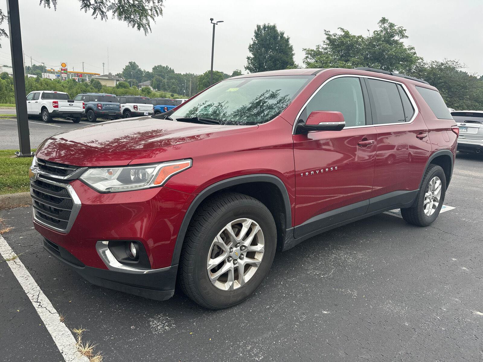 Used 2019 Chevrolet Traverse LT FWD image 3