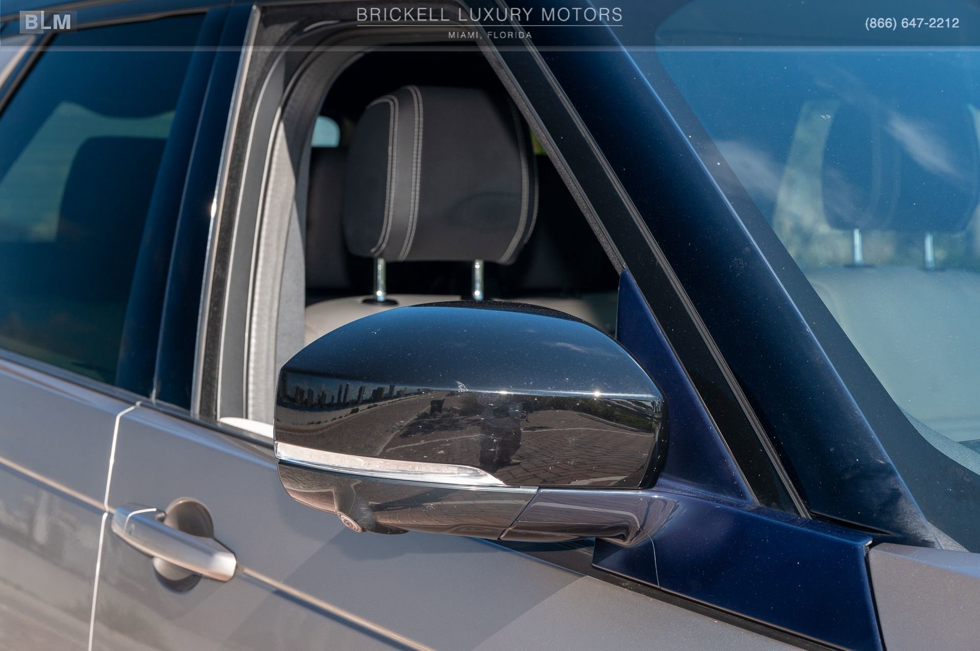 Used 2023 Land Rover Discovery S R-Dynamic image 56