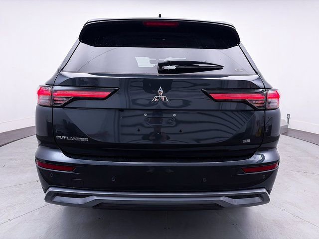 New 2025 Mitsubishi Outlander SE AWD/4WD image 6