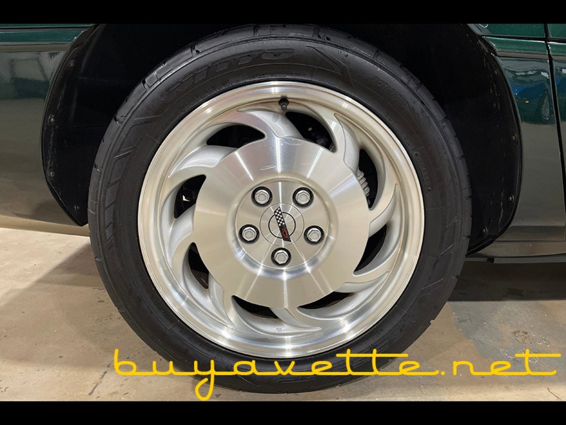 Used 1996 Chevrolet Corvette Coupe image 11