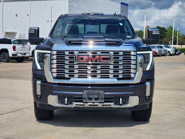 Used 2024 GMC Sierra 2500 Denali w/ Denali Reserve Package AWD/4WD image 2