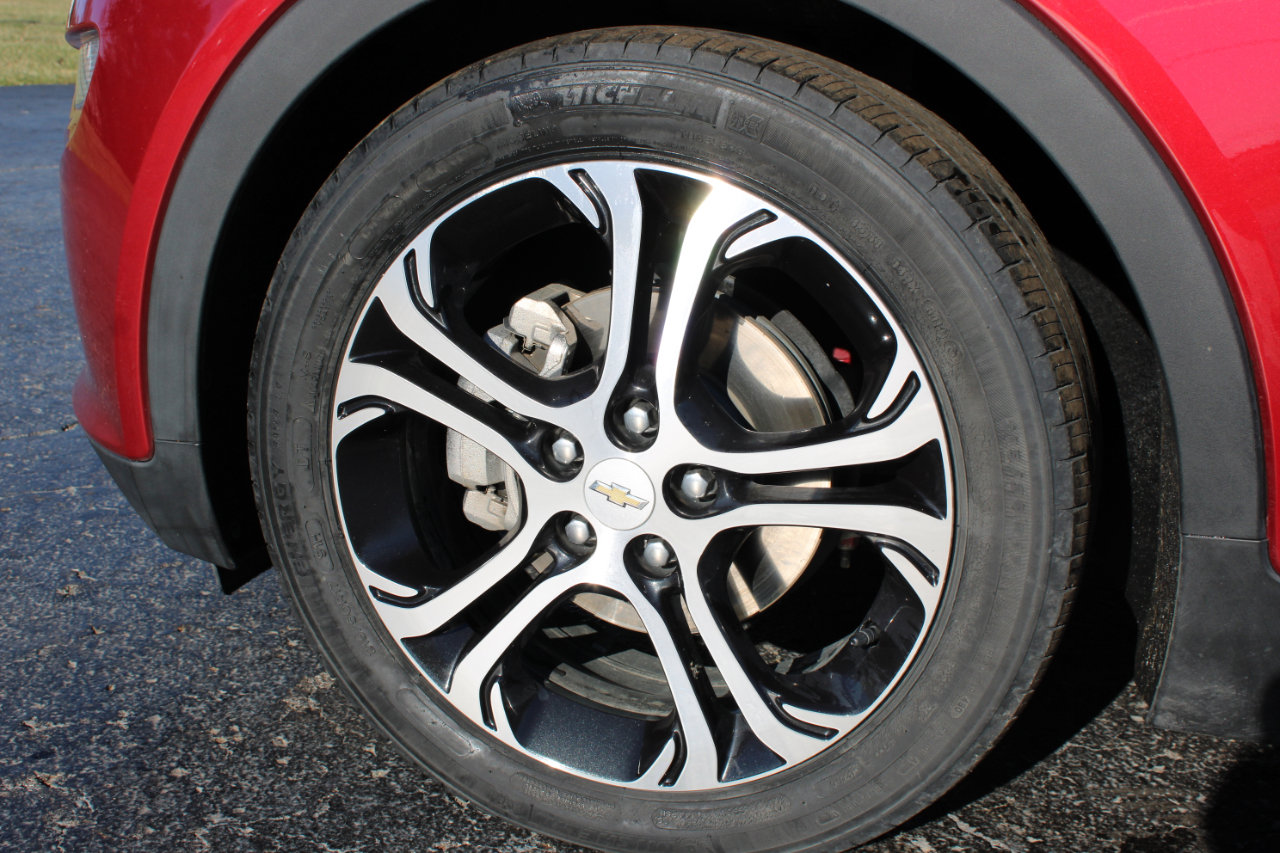 Used 2020 Chevrolet Bolt Premier w/ Infotainment Package image 45