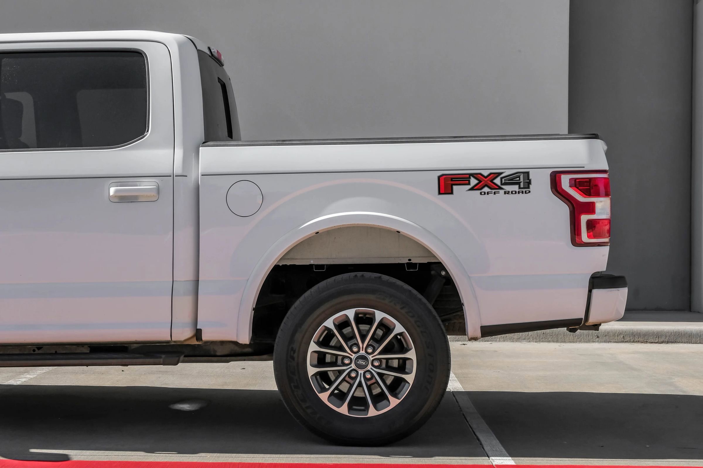 Used 2022 Ford F150 XLT w/ XTR Package image 8