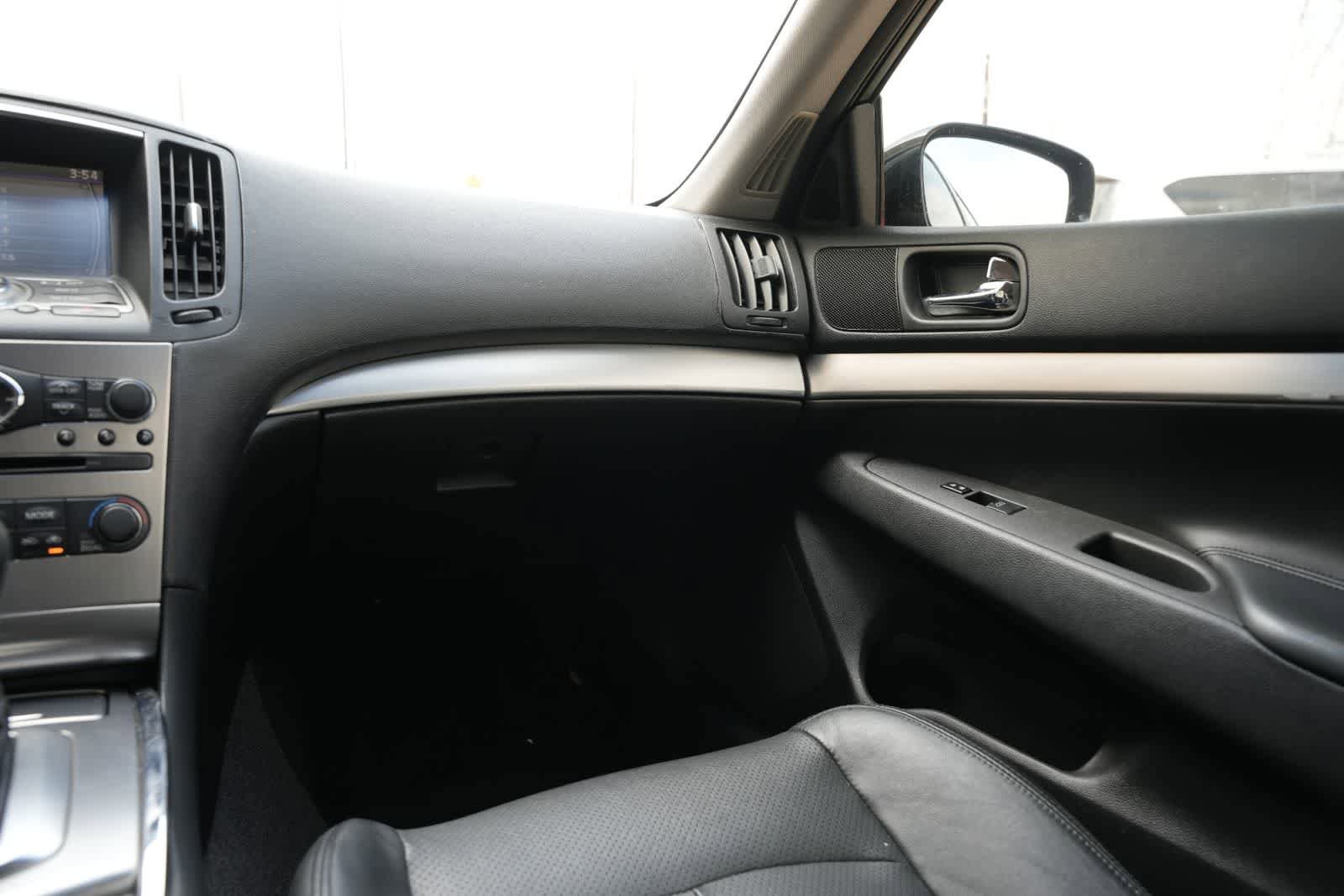 Used 2012 INFINITI G37 Journey w/ Premium Pkg RWD image 8
