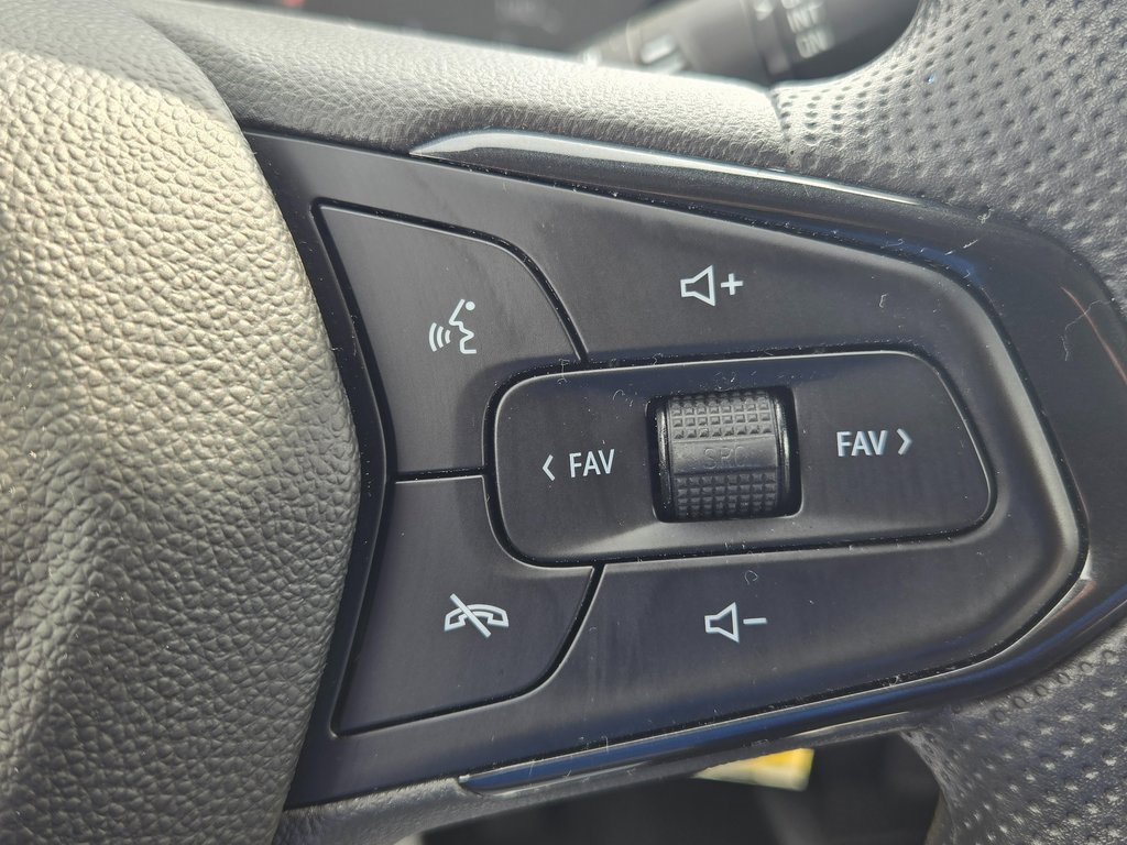 Used 2024 Chevrolet Trax LS image 30