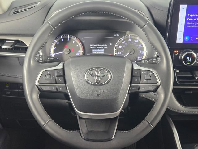 Used 2024 Toyota Highlander XLE image 24