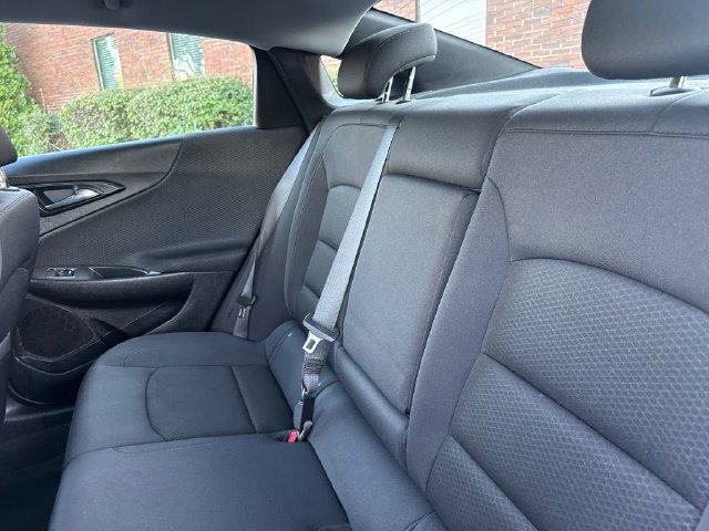 Used 2025 Chevrolet Malibu LT FWD image 10