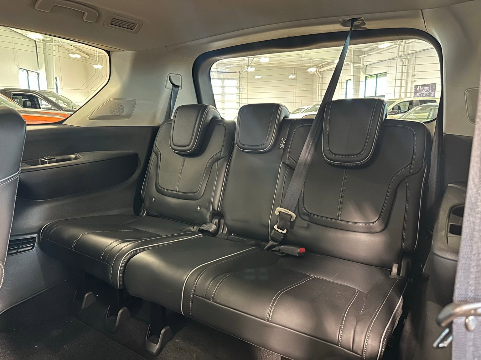 Used 2025 INFINITI QX80 Sensory AWD/4WD image 27