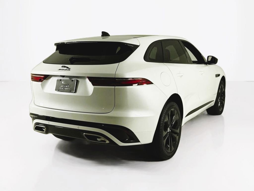 Used 2025 Jaguar F-PACE R-Dynamic S image 5