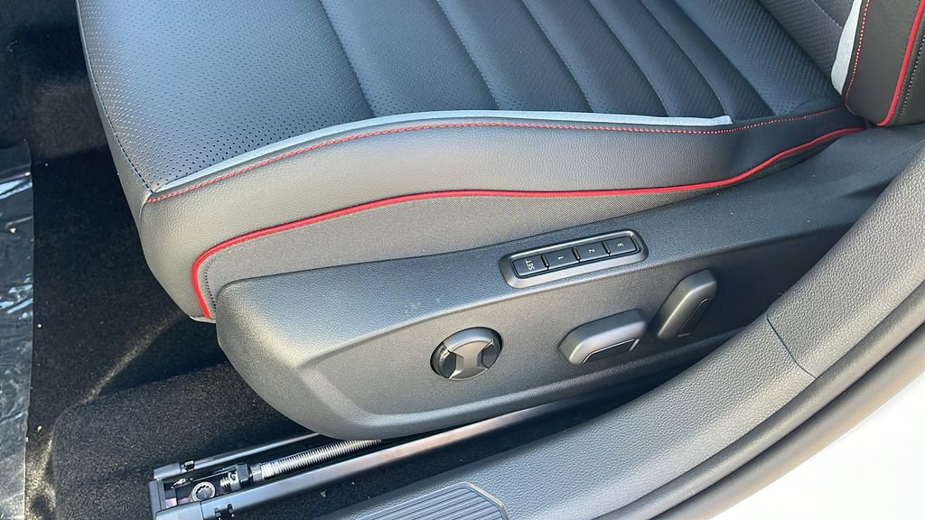 New 2025 Volkswagen GTI SE image 28