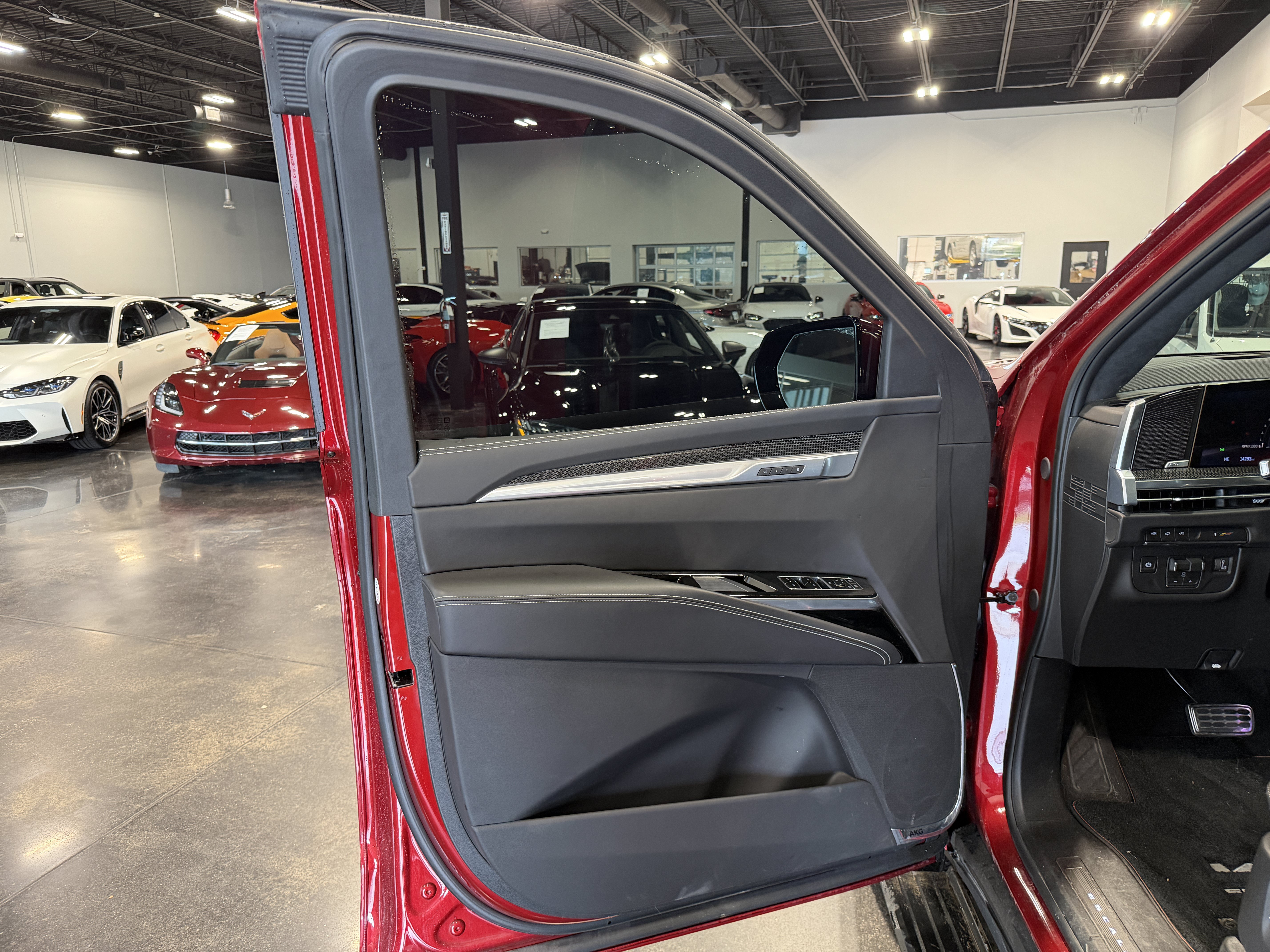 Used 2026 Cadillac Escalade V w/ LPO, Floor Liner Package AWD/4WD image 9