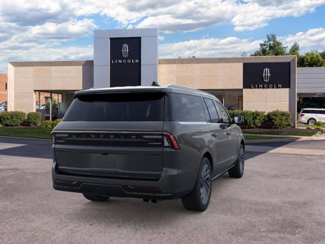 New 2025 Lincoln Navigator L Reserve AWD/4WD image 8