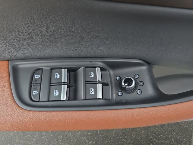 Used 2025 Audi Q7 3.0T Premium w/ Convenience Package image 32