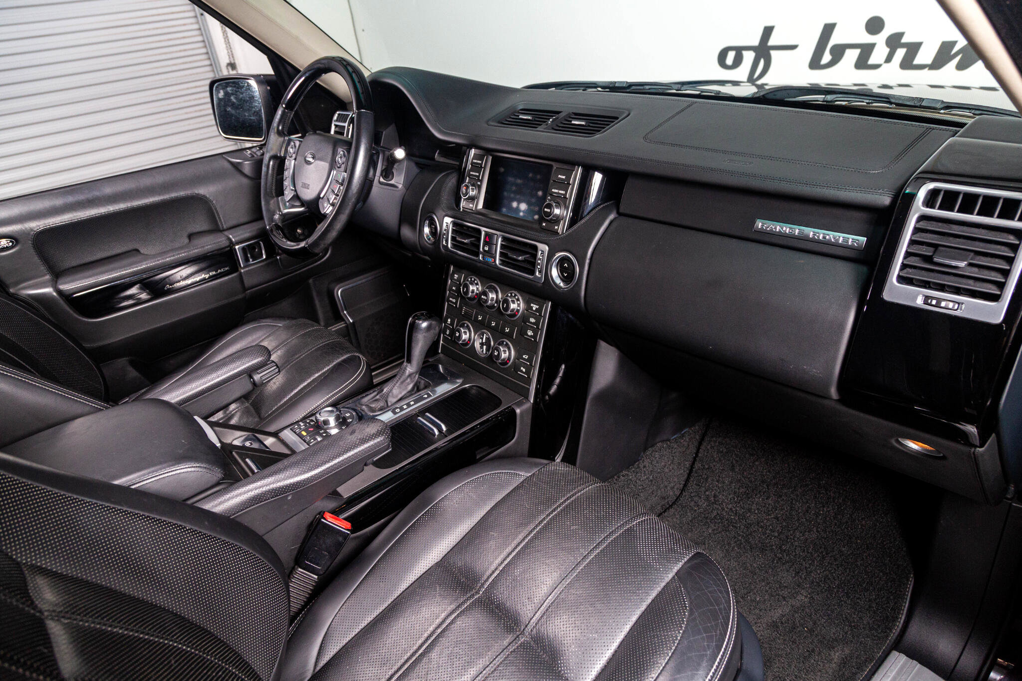 Used 2011 Land Rover Range Rover Autobiography image 2