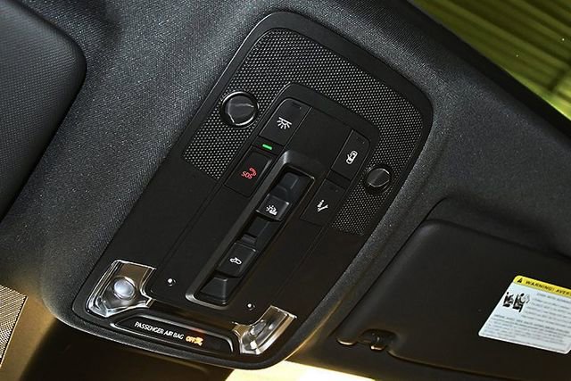 Used 2025 Audi Q3 2.0T Premium image 26