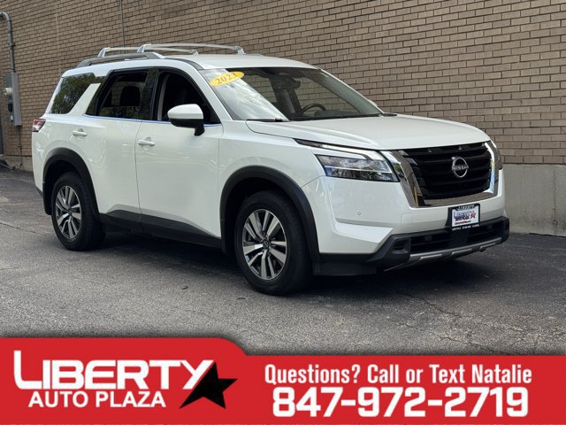 Used 2023 Nissan Pathfinder SL AWD/4WD image 1