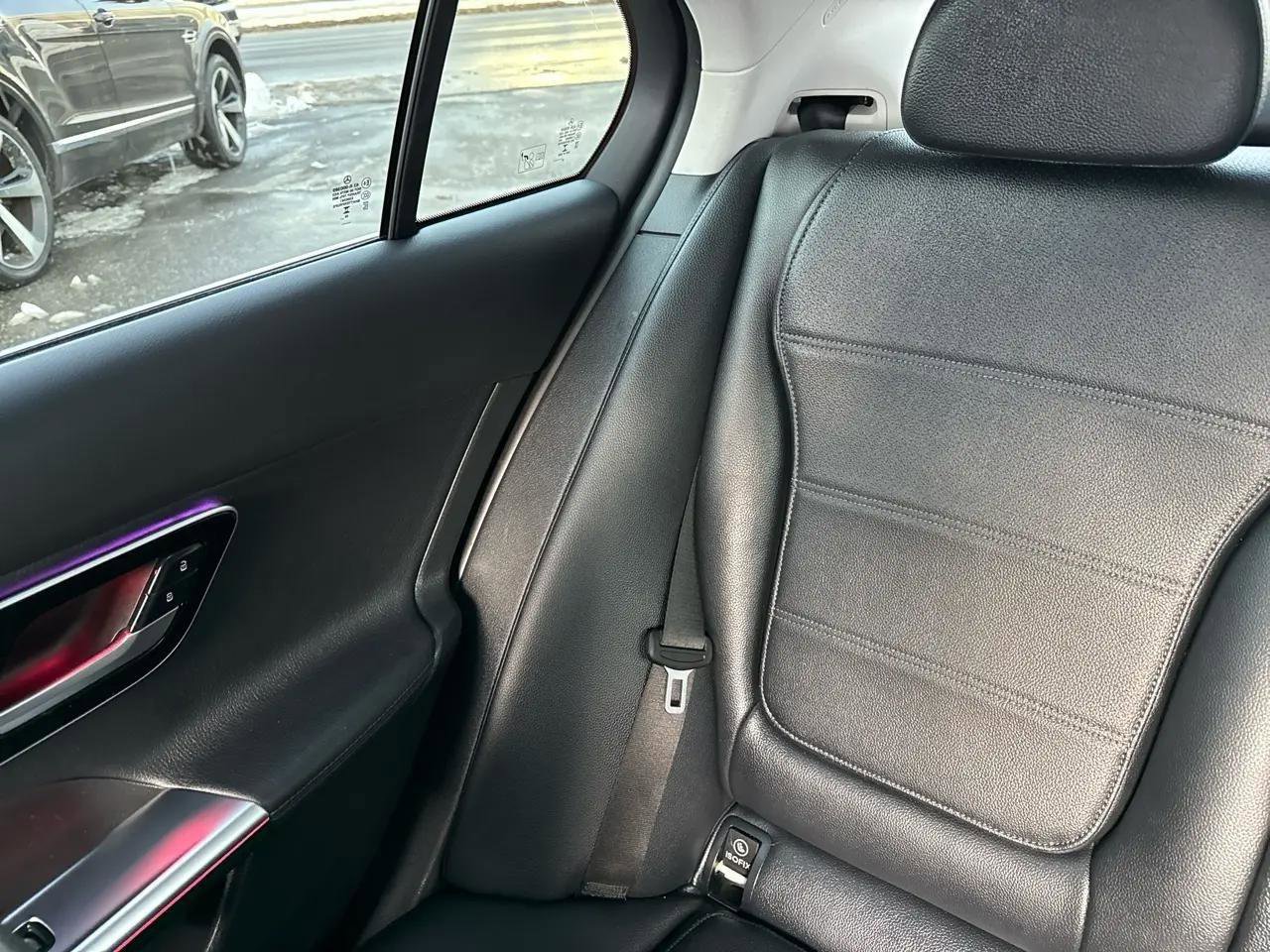 Used 2023 Mercedes-Benz C 300 4MATIC Sedan image 53