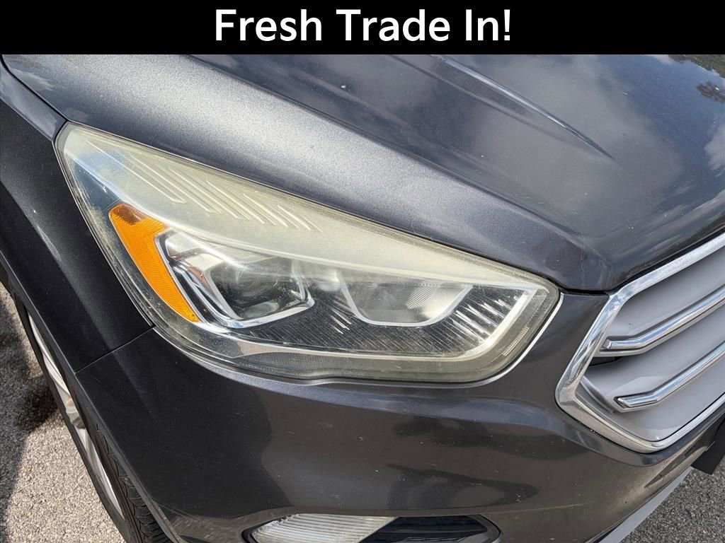 Used 2017 Ford Escape Titanium image 5