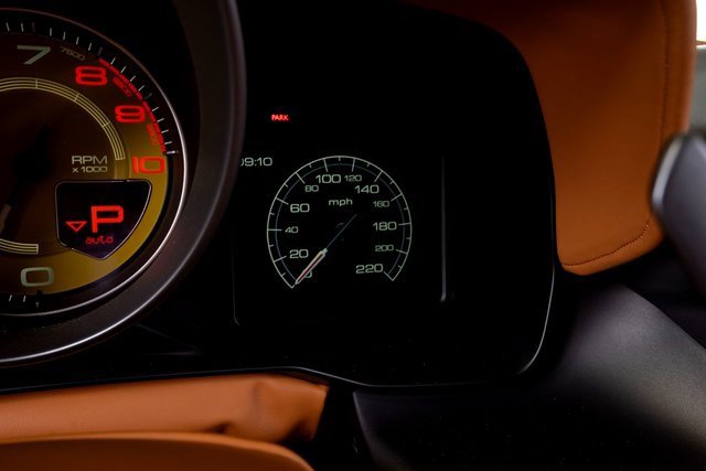 Used 2022 Ferrari F8 Tributo image 31