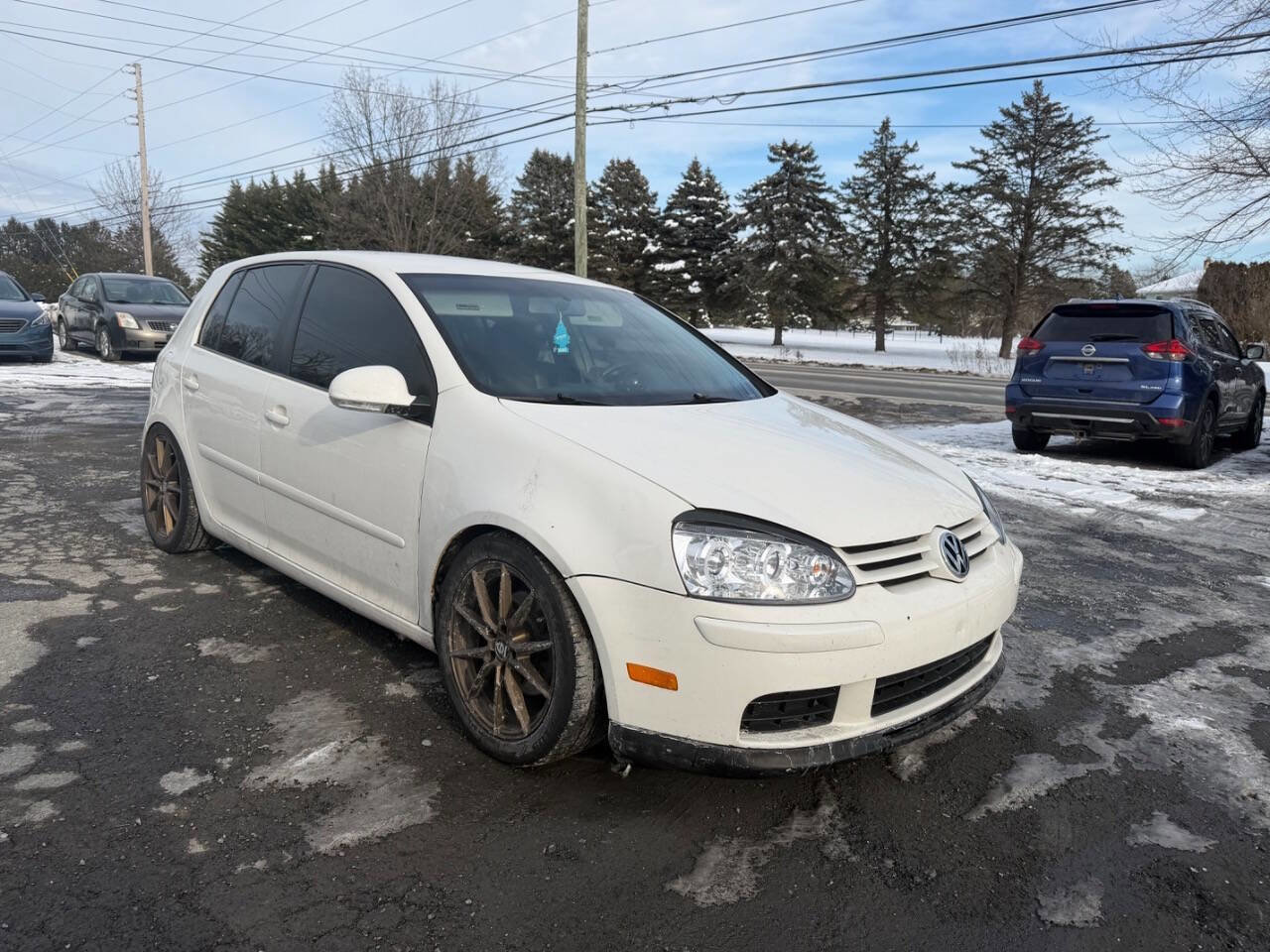 Used 2007 Volkswagen Rabbit 4-Door image 2
