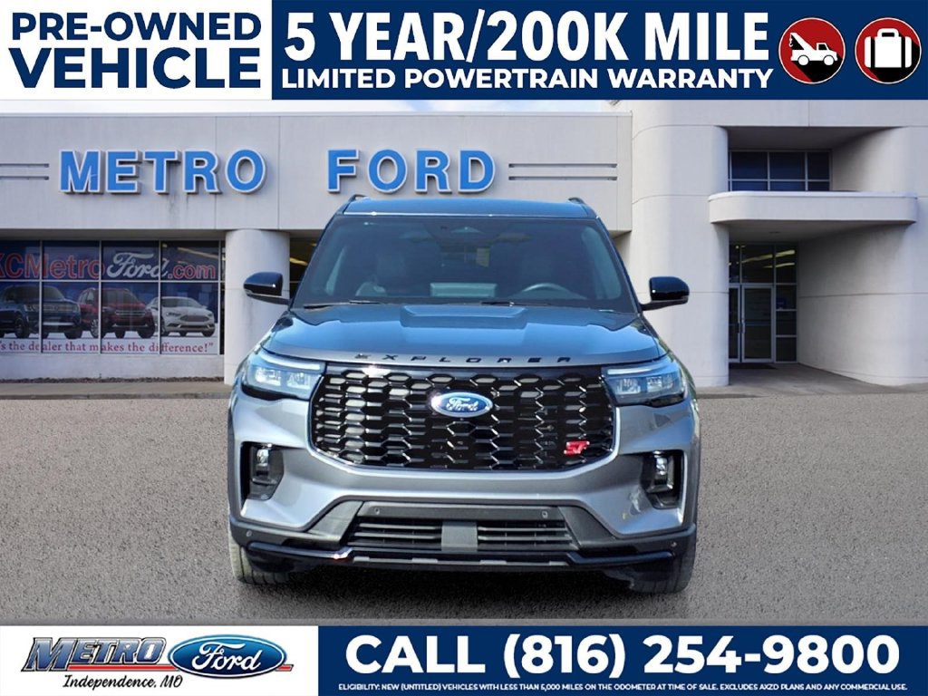 Used 2025 Ford Explorer ST AWD/4WD image 8
