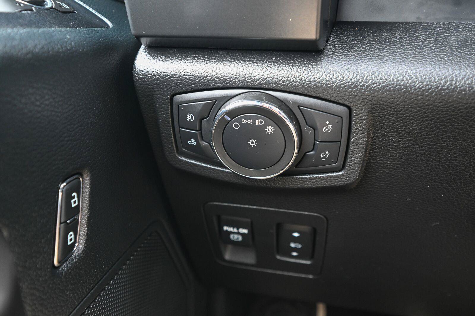 Used 2020 Ford F150 XLT w/ Equipment Group 302A Luxury AWD/4WD image 42